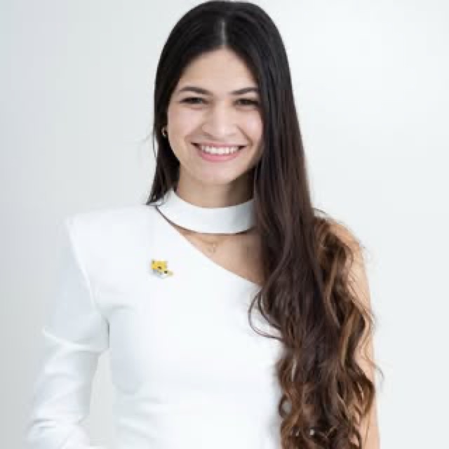 Foto oficial de Carol Formigoni