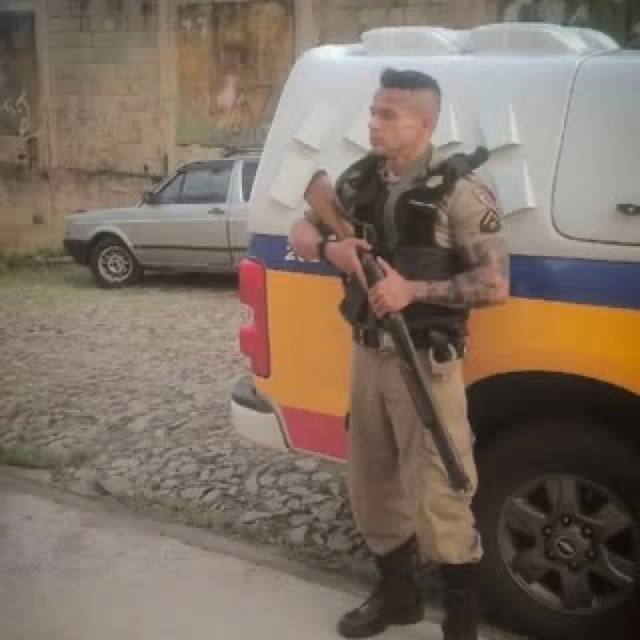 Foto oficial de Sgt Fernando no TSE